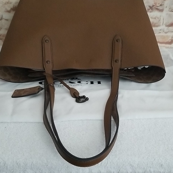 New COACH Central Signature Coated Canvas Tote - Picture 8 of 13